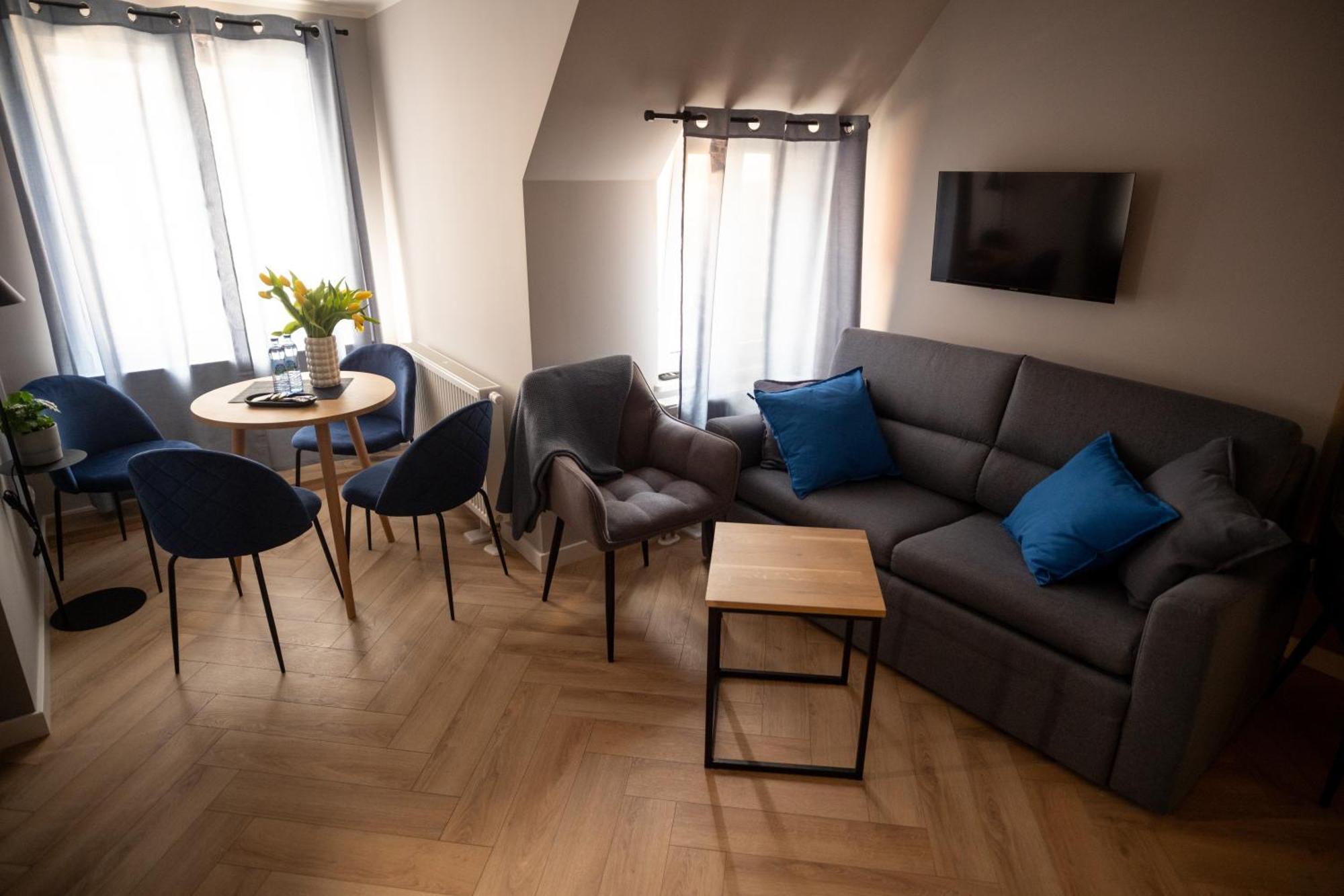 Apartamenty Drevny Kocur Poznan Ngoại thất bức ảnh