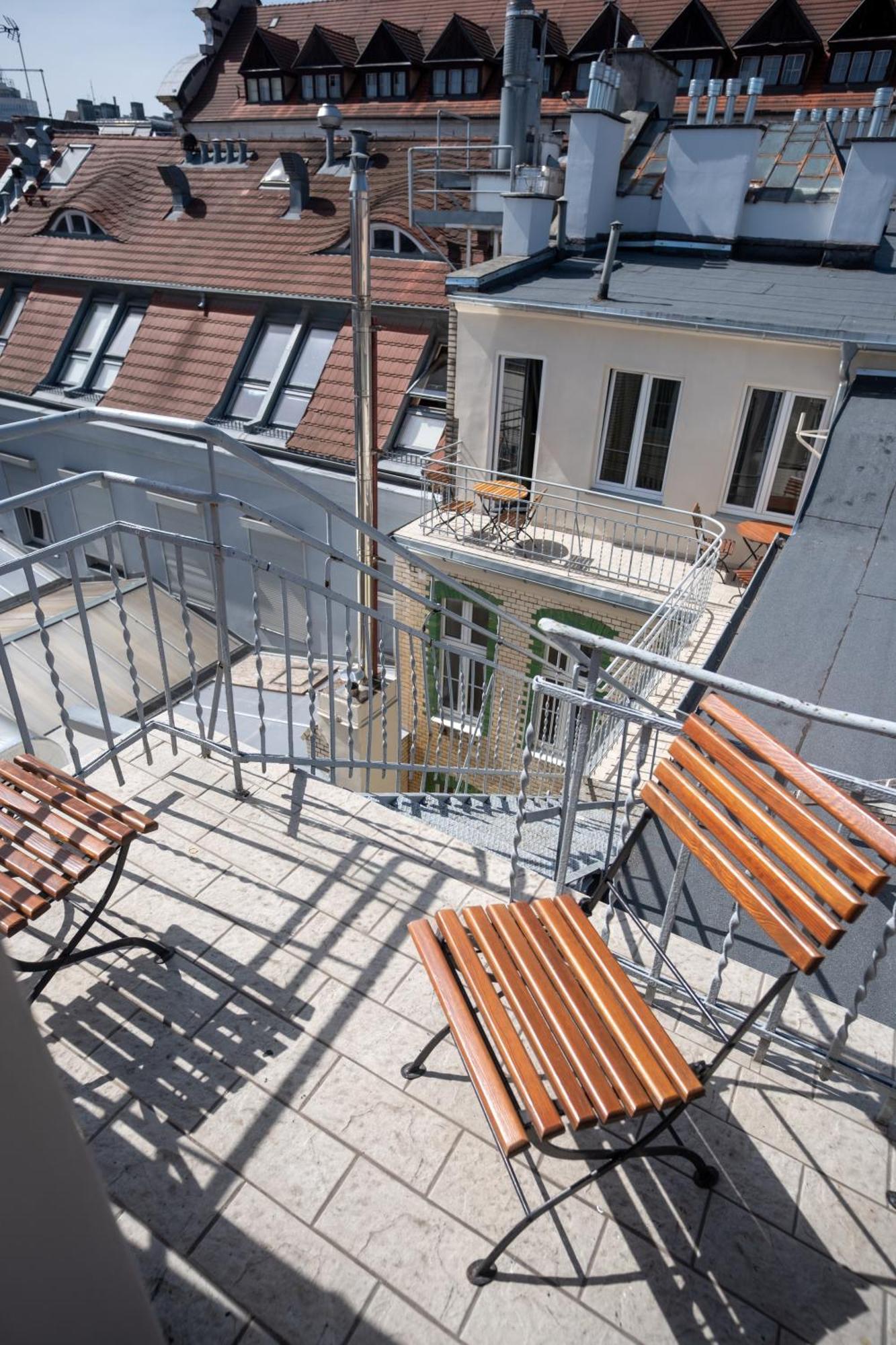 Apartamenty Drevny Kocur Poznan Ngoại thất bức ảnh