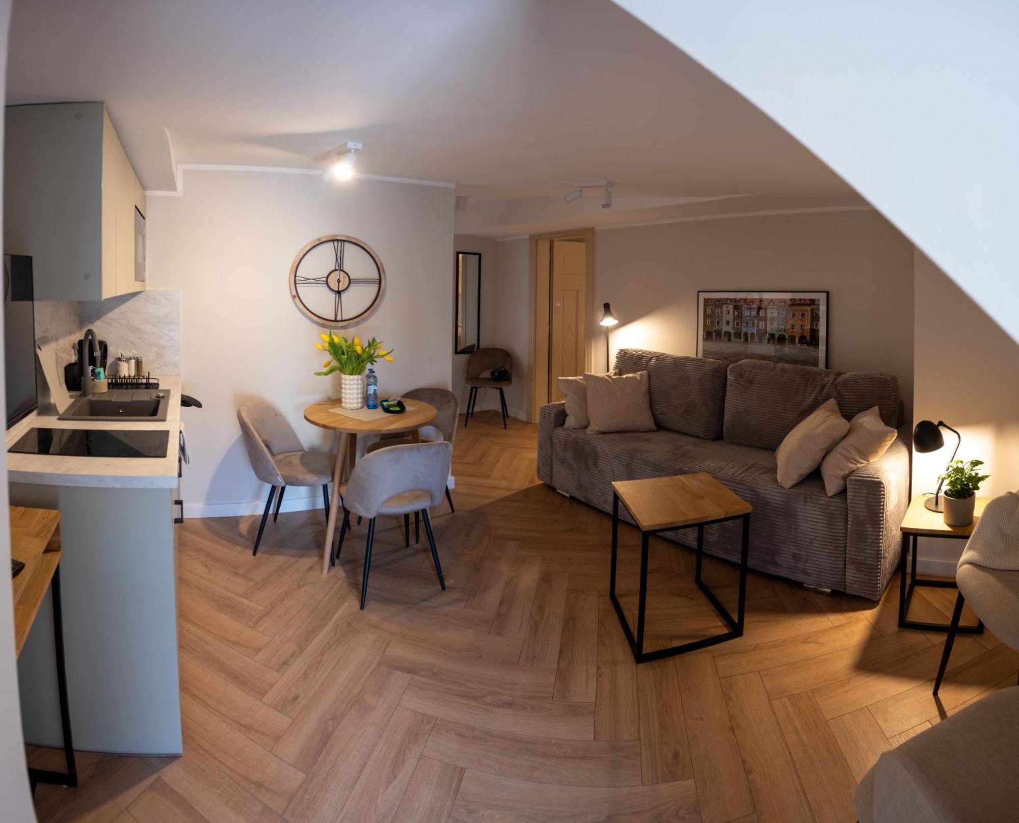 Apartamenty Drevny Kocur Poznan Ngoại thất bức ảnh