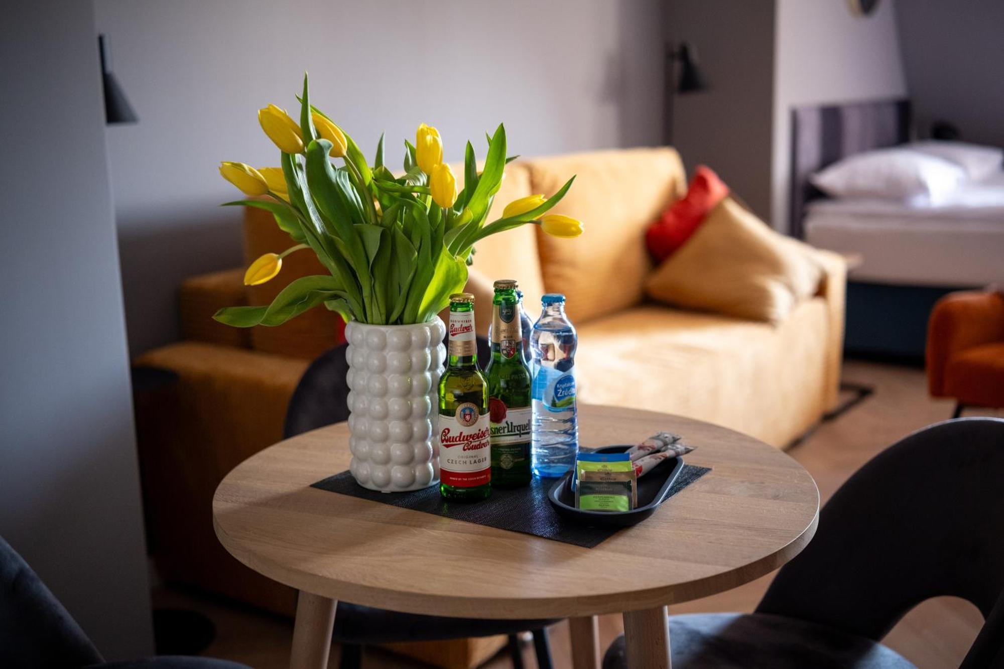 Apartamenty Drevny Kocur Poznan Ngoại thất bức ảnh